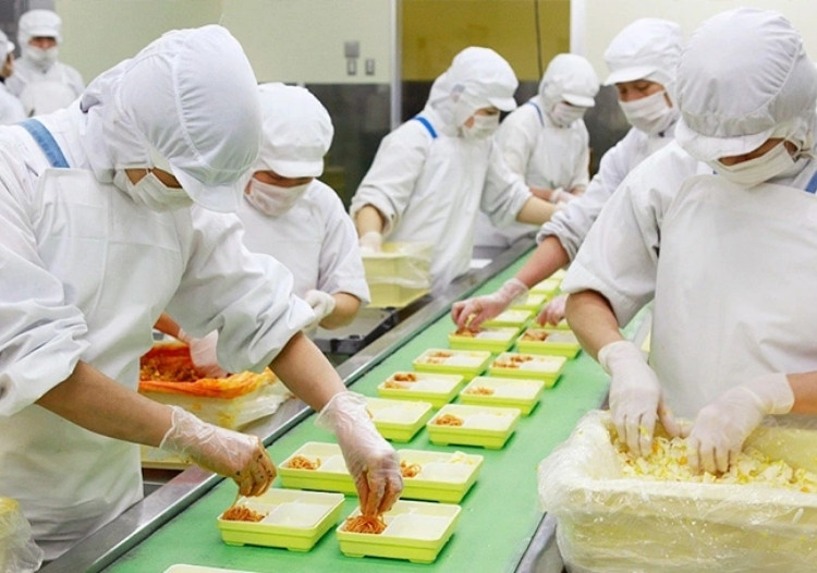 chế biến đồ ăn sẵn