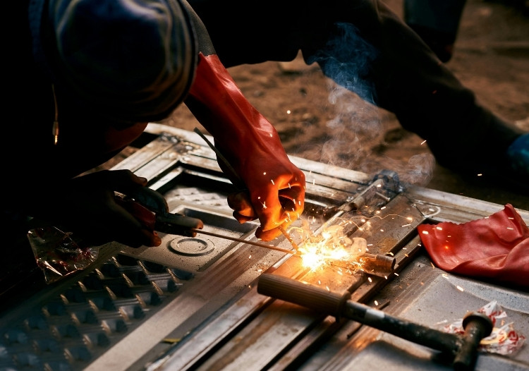 Hàn máy móc công nghiệp Gifu