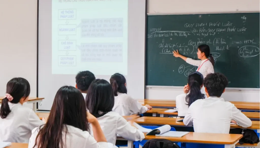 Không học Đại học nên làm gì