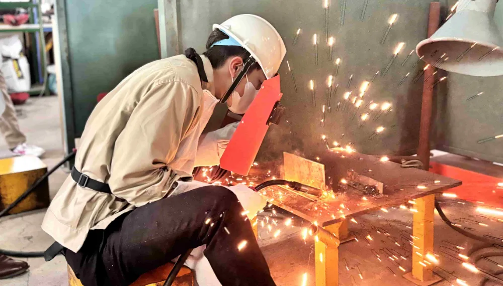 Kỹ sư Cơ khí Nhật Bản